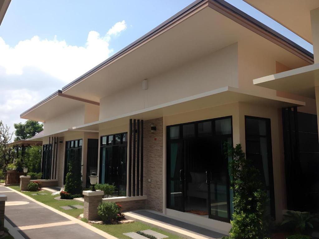 Med Room Korat Nakhon Ratchasima Bagian luar foto