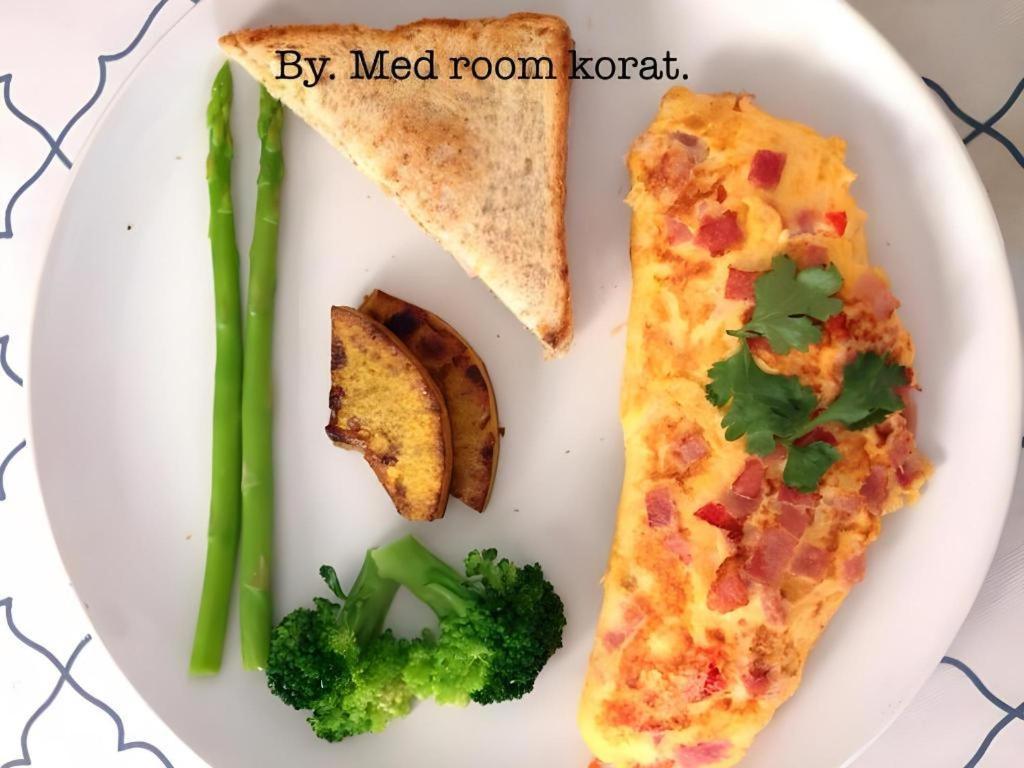Med Room Korat Nakhon Ratchasima Bagian luar foto